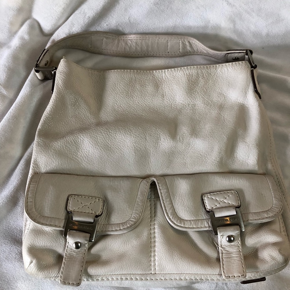 Michael Kors handbag-Some wear Inside and on strap few loose threads the…